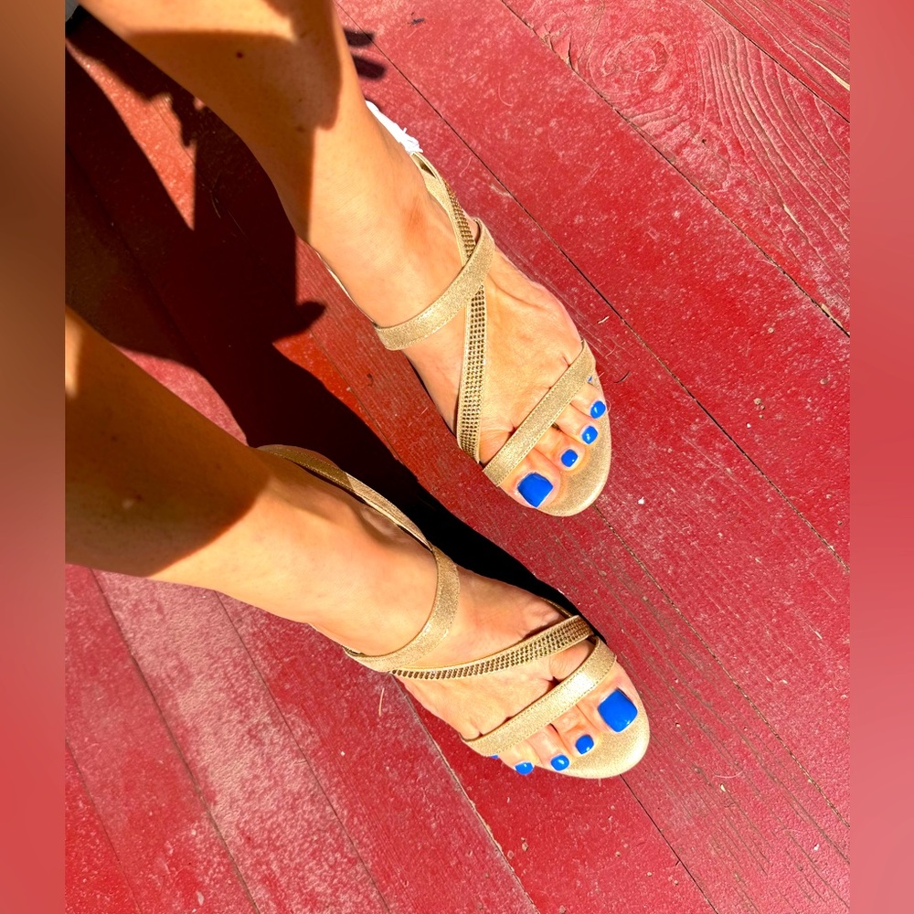 NWB CHARTER CLUB Lunah Dress Sandals, Created for Macy's Gold Size 9.5